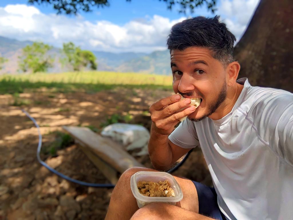 Farmers eat lunch outdoors and you should experience it!