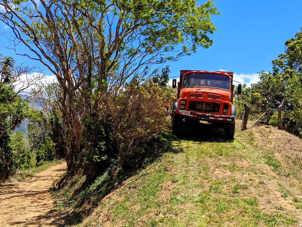 The rural roads of El Cerro, located in La Unión, Puntarenas, Costa Rica