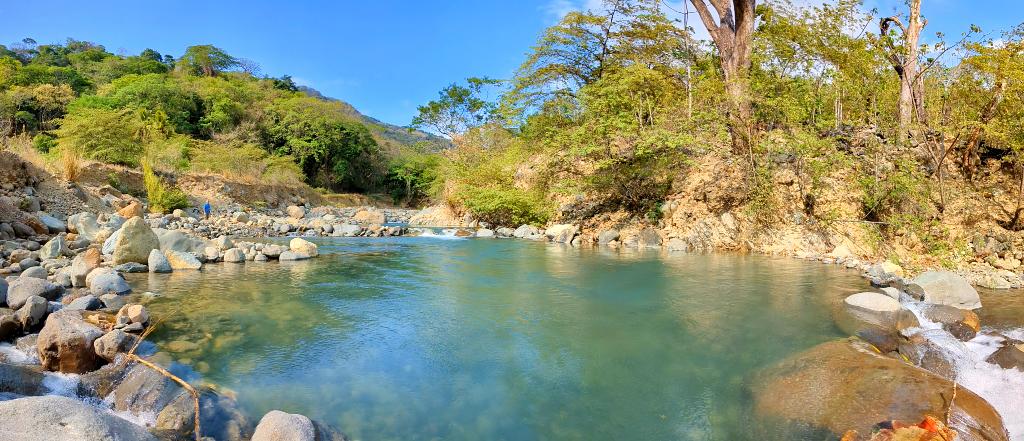 A blue beautiful natural pool of Aranjuez river