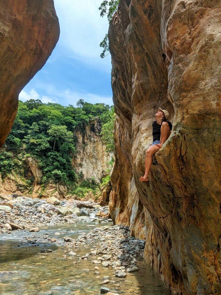 Admiring the vibrant colors in the rock formations within the Aranjuez River Canyon.