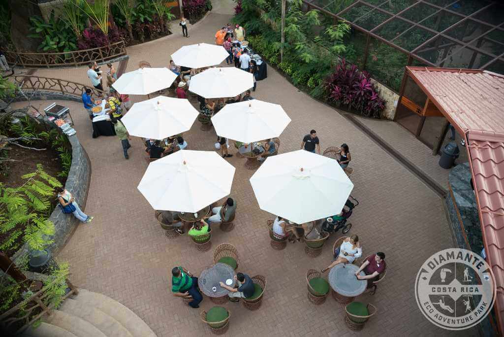 Aerial view of a natural park with space to eat, rest and relax.